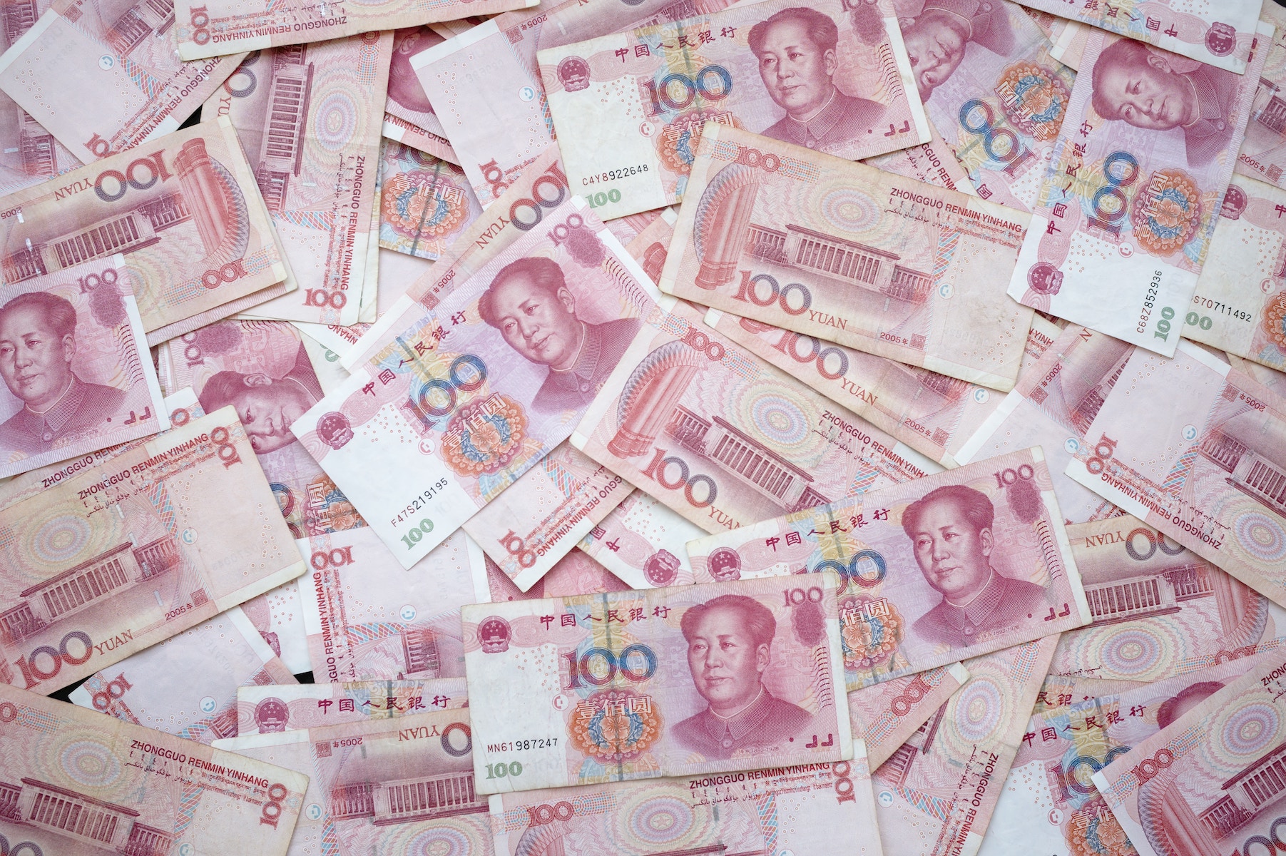 Yuan Slide Could Kick up Currency War as World Awaits Trump Retaliation