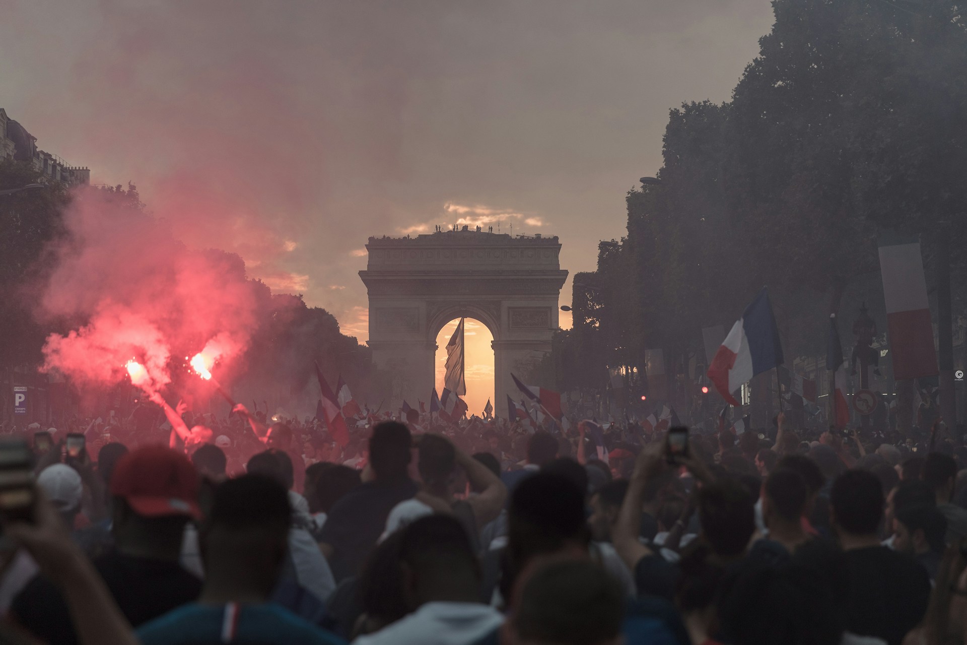 France Elections Show Left-Right Polarization Rising as Center Bleeds Seats, Faces Tough Choice on Coalition